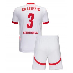 Billiga RB Leipzig Lutsharel Geertruida #3 Hemmatröja Barn 2024-25 Kortärmad (+ Korta byxor)